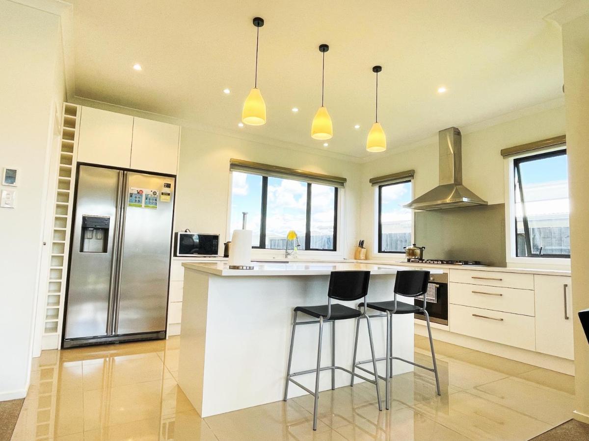 Modern，Spacious 5 Bedroom House In North แฮมิลตัน ภายนอก รูปภาพ
